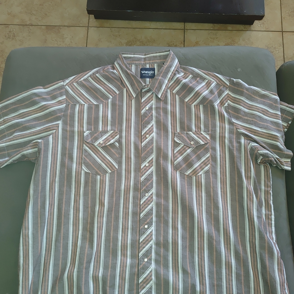 Wrangler Brown and White Striped  Pearl Snap Short Sleeve Button Down Shirt